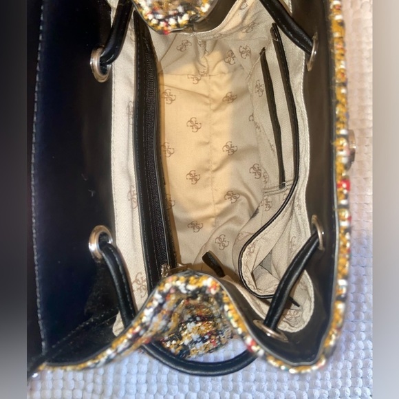 Women’s‎ GUESS convertible Cessily black and yellow Tweed Backpack purse bag - Picture 12 of 16